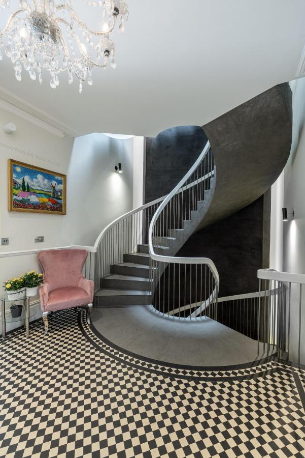 Dream House London With Gym, Cinema And Housekeeper Villa Ealing Exterior photo