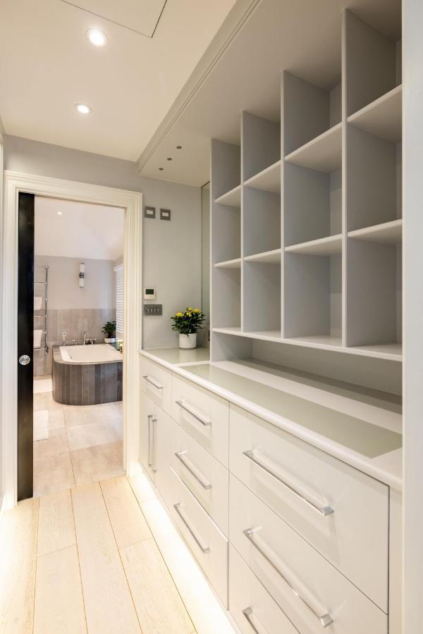 Dream House London With Gym, Cinema And Housekeeper Villa Ealing Exterior photo