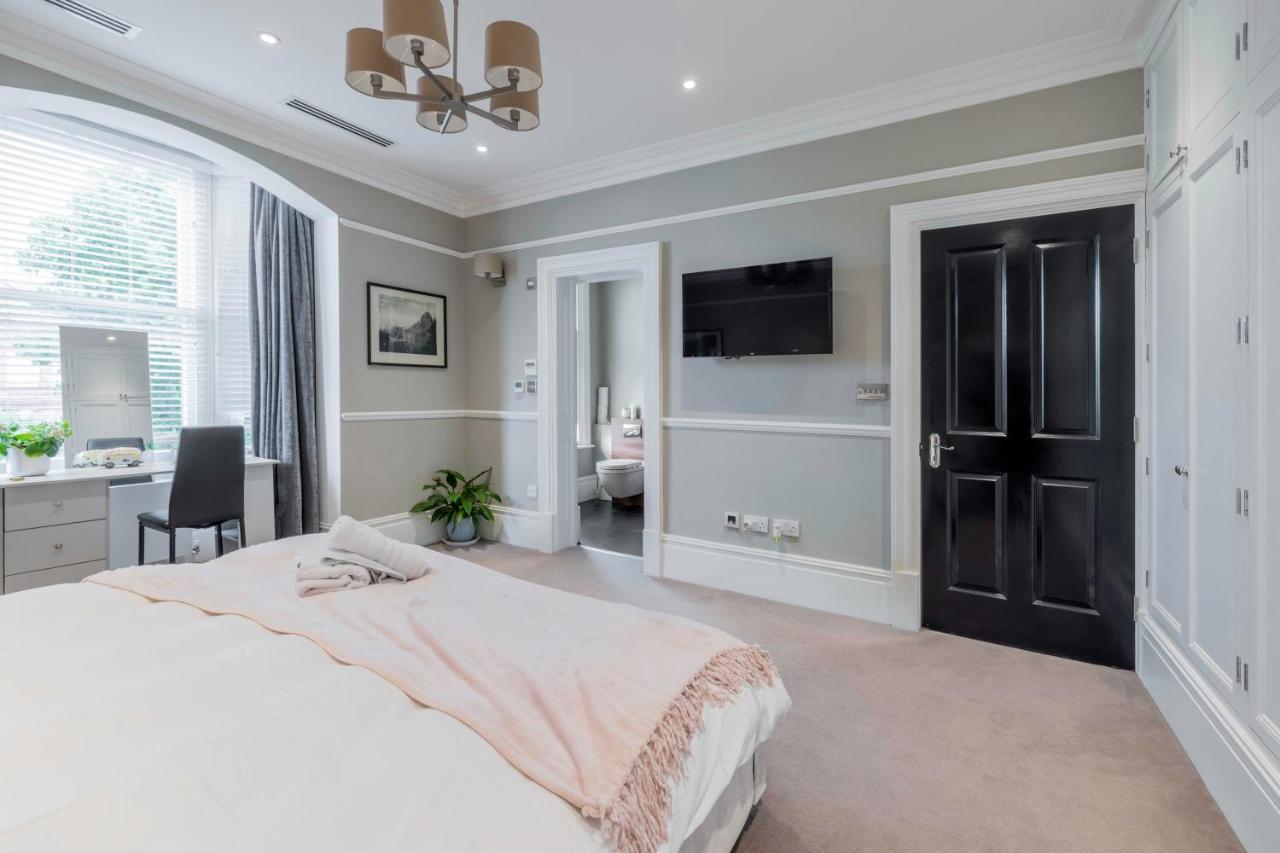 Dream House London With Gym, Cinema And Housekeeper Villa Ealing Exterior photo